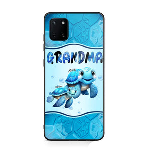 Personalized Grandma Turtles with Kid Name Ocean Background Gift For Grandma Phonecase 23JUN-HN30