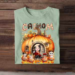 Personalized Fall Season Pumpkin Cat Mom Cat Lovers Gift T-Shirt Printed HTHKVH1807